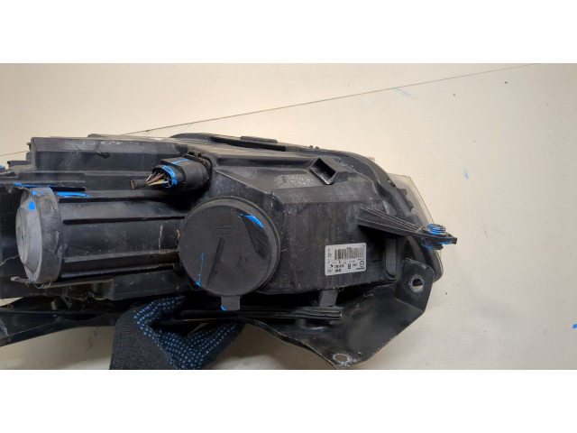 Фара передняя Volkswagen Scirocco 2008- правая