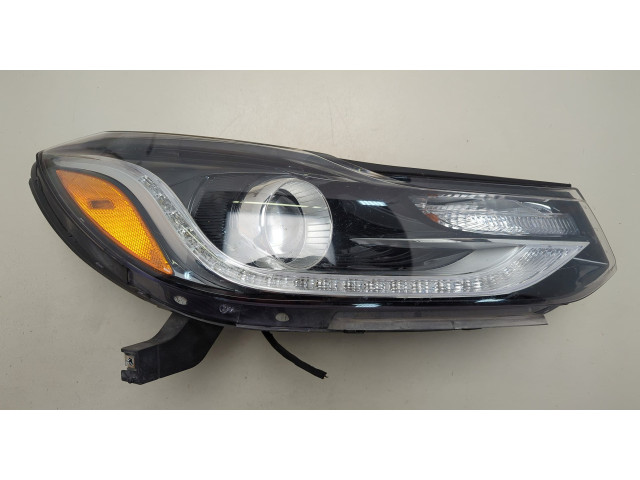 Фара передняя  Chevrolet Trax 2016-2022 правая 