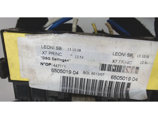 Блок предохранителей Citroen C4 Grand Picasso 2006-2013 650501904 1.8