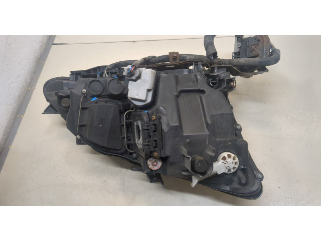 Фара передняя Lexus IS 2005-2016 левая