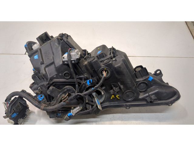 Фара передняя  Lexus IS 2005-2013 левая 