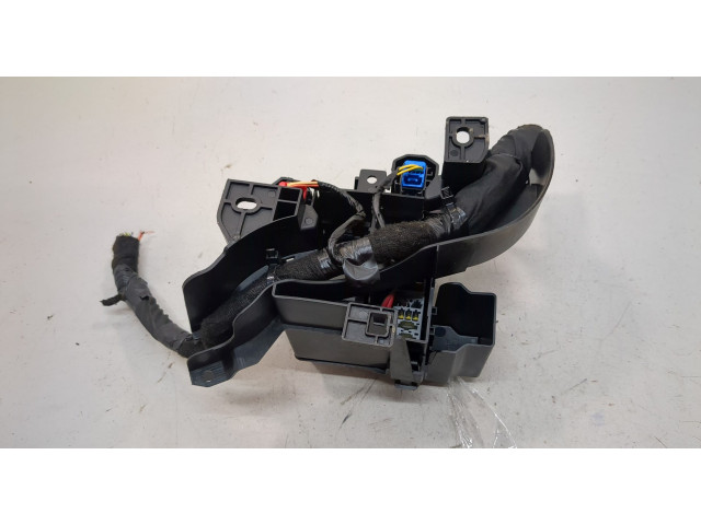 Блок предохранителей Jeep Compass 2017-2021