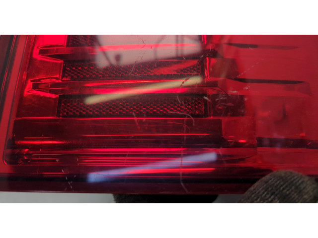 Задний фонарь          