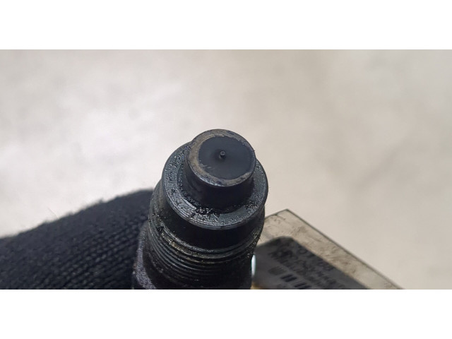 Форсунка топливная Mitsubishi L200 1996-2006