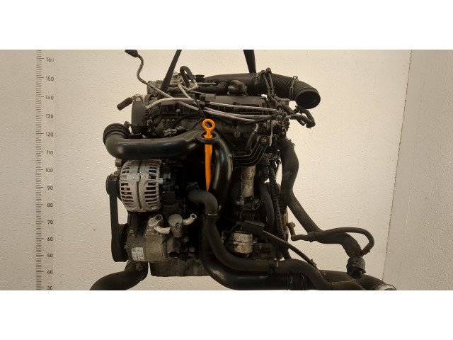 Форсунка топливная  Skoda Octavia (A5) 2004-2013    038130073AG     