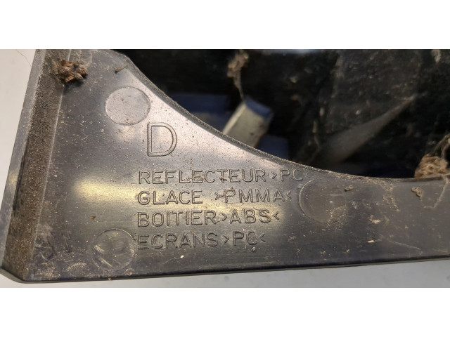 Задний фонарь