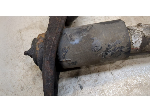 Стойка амортизатора  Volkswagen Transporter 4 1991-2003      