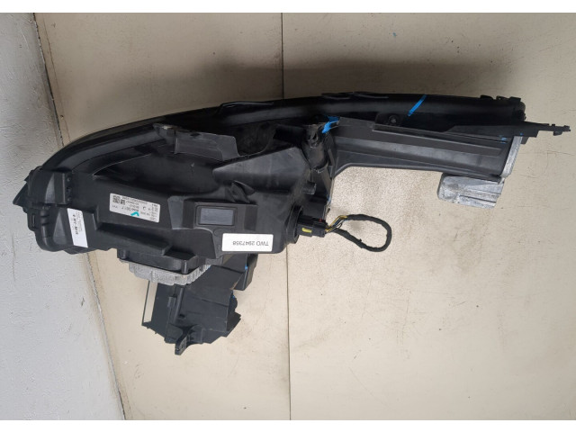 Фара передняя  Cadillac XT4 правая 