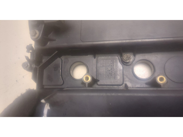 Клапанная крышка двигателя ДВС  Volvo V50 2004-2007 1.8     