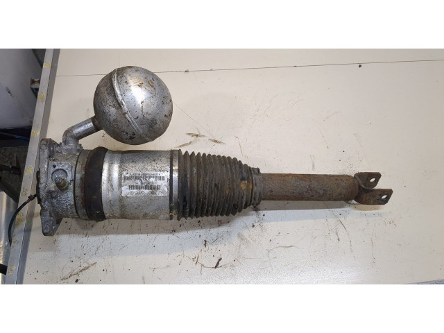 Стойка амортизатора  Volkswagen Phaeton 2002-2010      