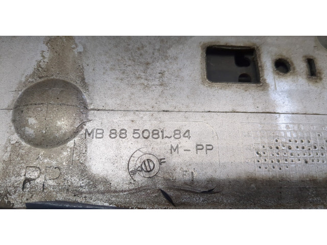 Бампер  Mitsubishi Carisma передний   