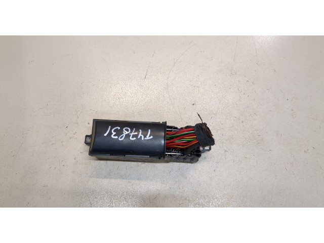 Блок предохранителей  Skoda Rapid      6C0937615A   