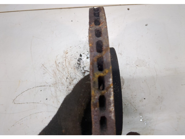 Диск тормозной  Mitsubishi Pajero Pinin 2.0  передний    MR334996      