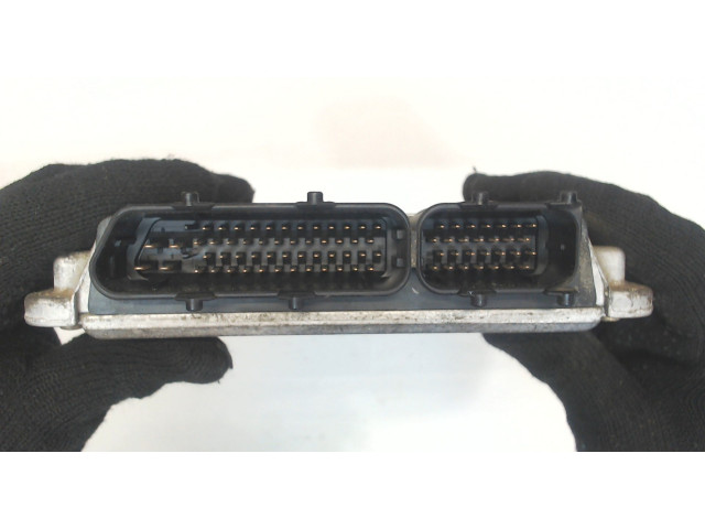 Блок управления двигателем  Skoda Octavia Tour 1996-2000     