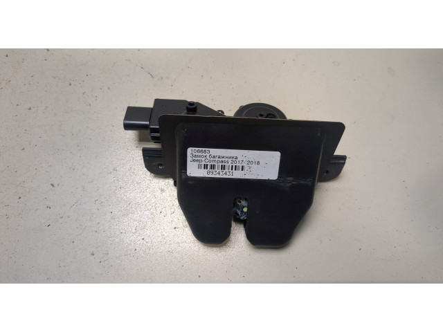 Замок багажника  Jeep Compass 2017-       