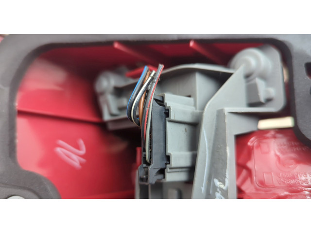 Задний фонарь 1K9945095A