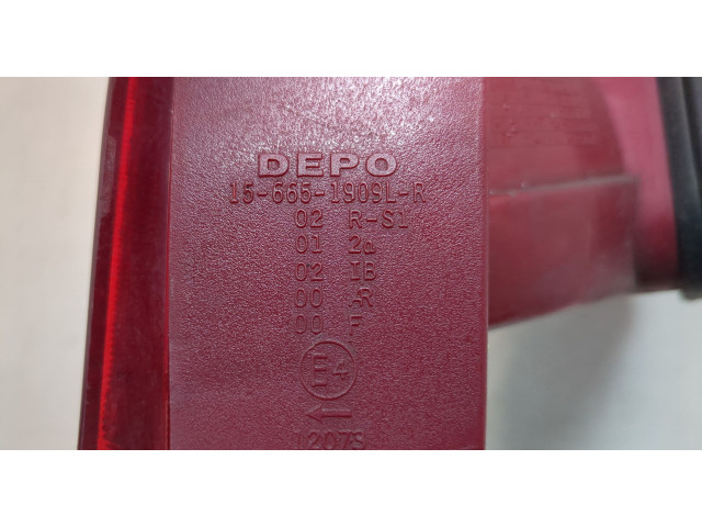 Задний фонарь