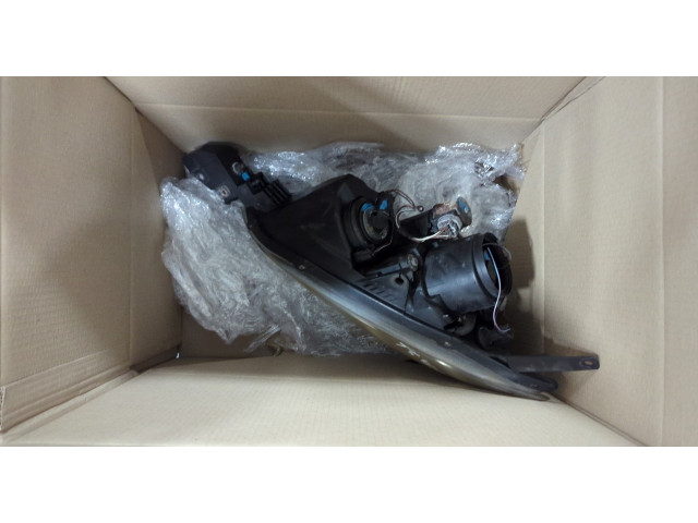 Фара передняя Mazda 3 (BK) 2003-2009 левая