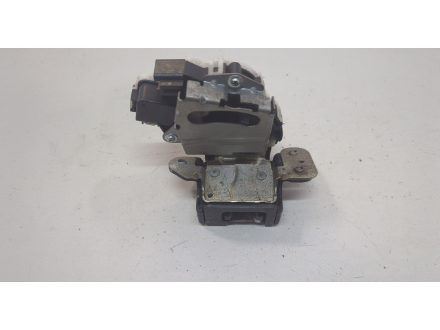 Замок багажника Mazda 5 2010-2015