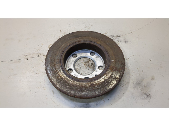 Диск тормозной  Volkswagen Golf 4 1997-2005 1.  задний   4        