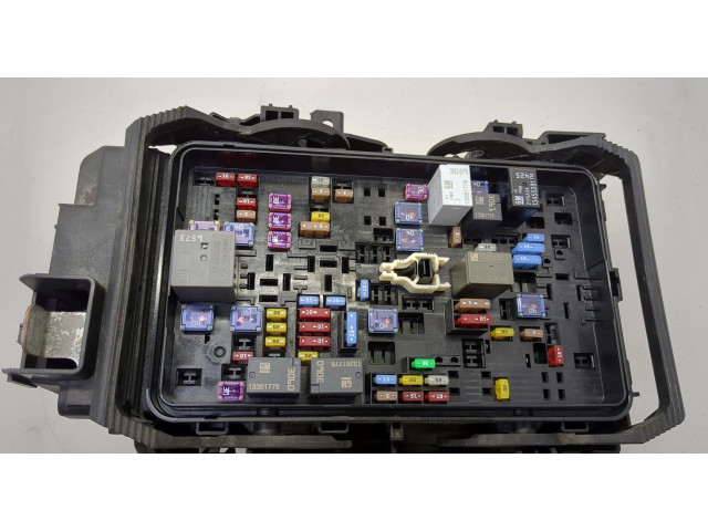 Блок предохранителей  Buick Envision 2020-2025      84137411   