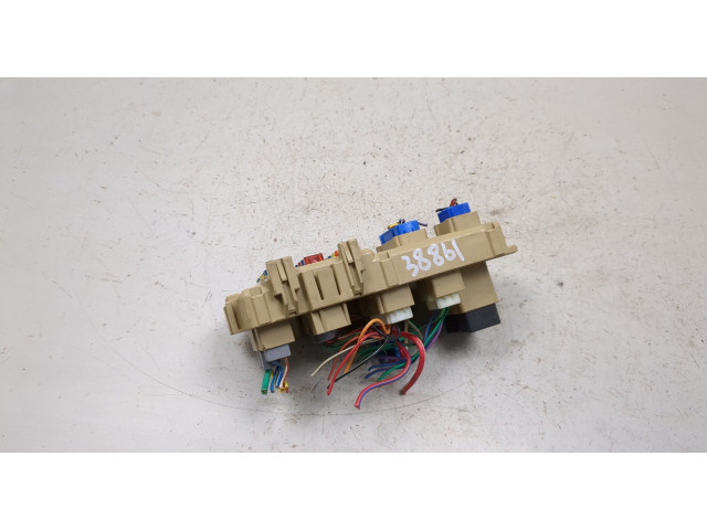 Блок предохранителей  Subaru Forester (S10) 1998-2002         