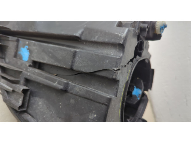 Фара передняя  Volkswagen Jetta 6 2010-2018 правая 