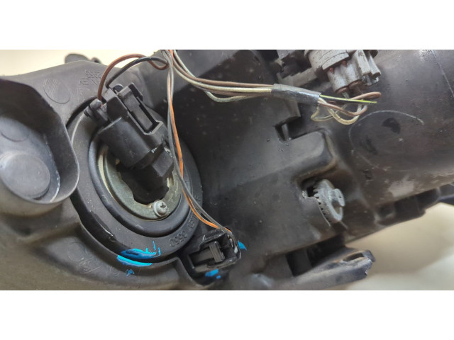 Фара передняя Mazda 3 (BK) 2003-2009 левая