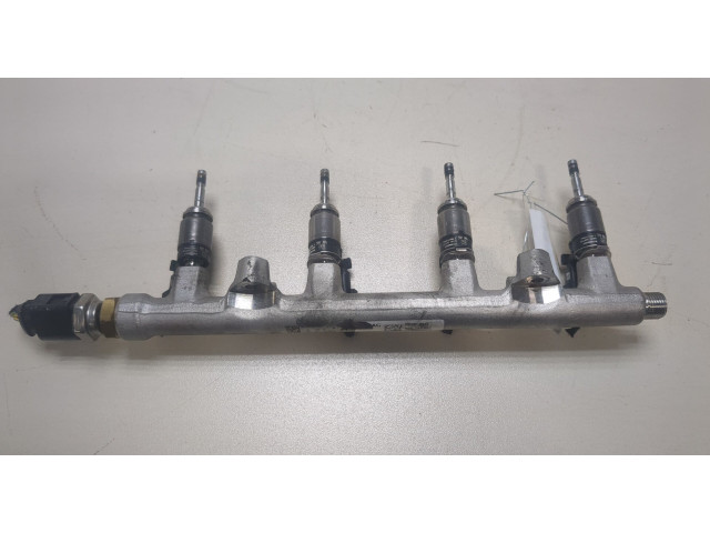 Форсунка топливная Skoda Octavia (A7) 2017-2021 04E906036