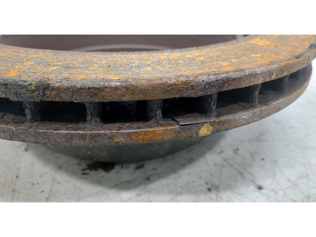 Диск тормозной  Cadillac Escalade 2 2000-2006   задний         