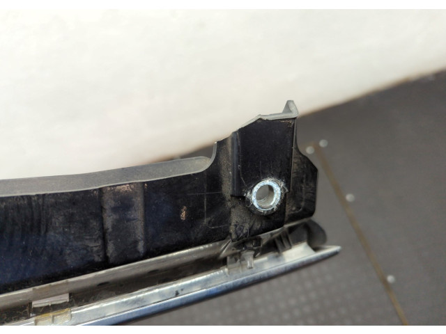 Решетка радиатора  BMW 7 E65 2001-2008          51137037727, 7037727