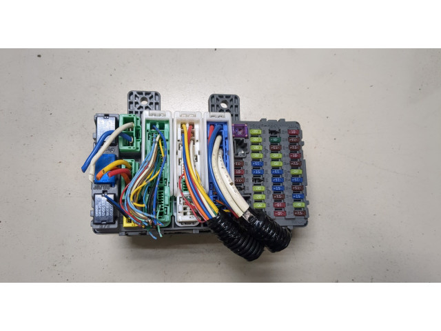 Блок предохранителей  Acura RDX 2006-2011          2.3