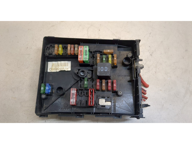 Блок предохранителей Volkswagen Golf 6 2009-2012 1K0937125D