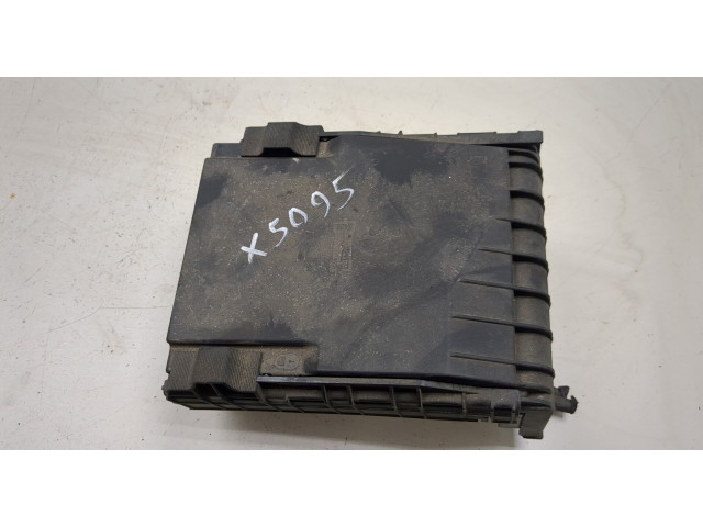 Блок предохранителей  Volkswagen Passat 6 2005-2010         