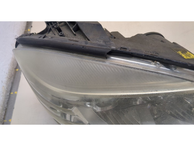 Фара передняя Mercedes C W204 2006-2015 правая