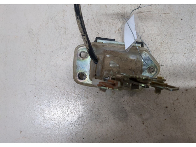 Замок багажника  Suzuki Baleno 1995-2002       
