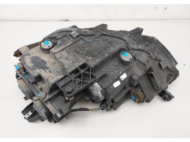 Фара передняя  Volkswagen Passat 8 2015- правая 