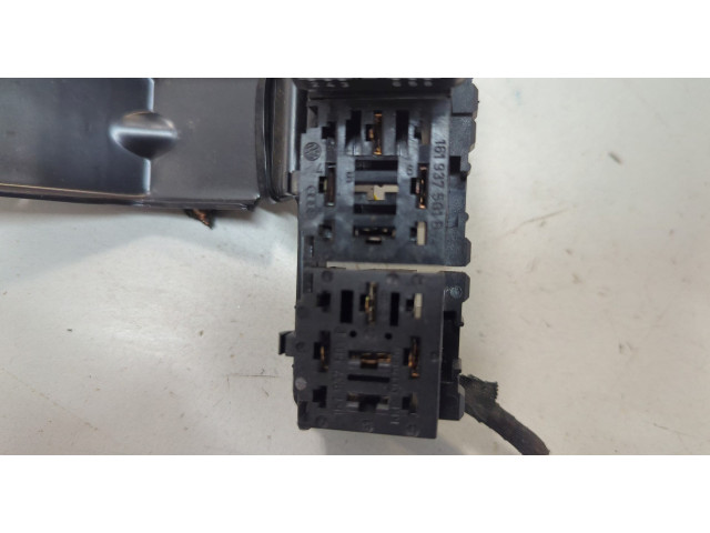 Блок реле Volkswagen Transporter 4 1991-2003