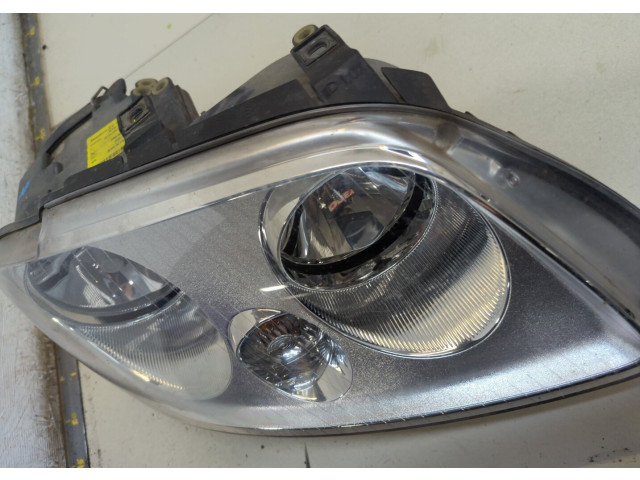 Фара передняя  Volkswagen Caddy 2004-2010 правая 