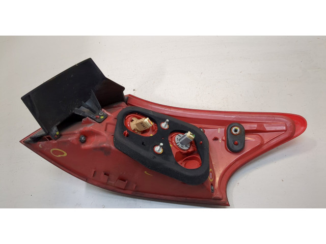 Задний фонарь 8330A277