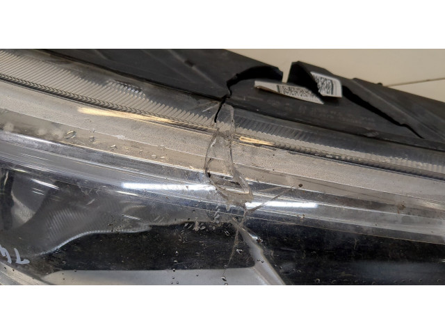 Фара передняя Ford Focus 4 2018- правая