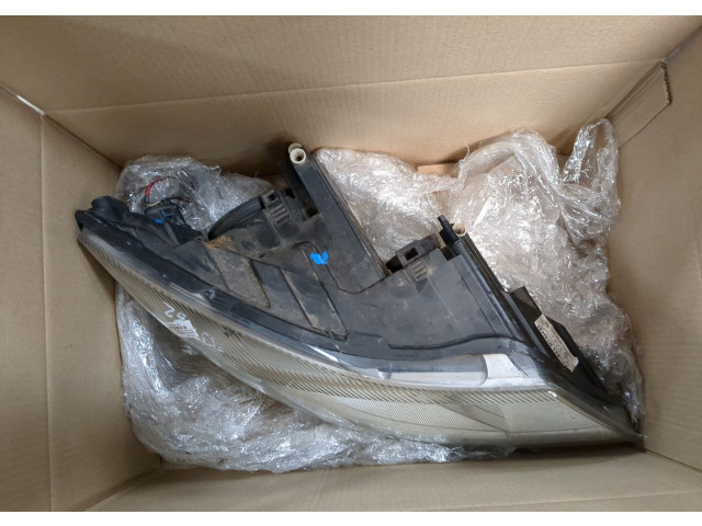 Фара передняя  Skoda Octavia (A5) 2004-2013 правая 