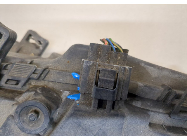 Фара передняя  Volvo V70 2007-2013 левая 