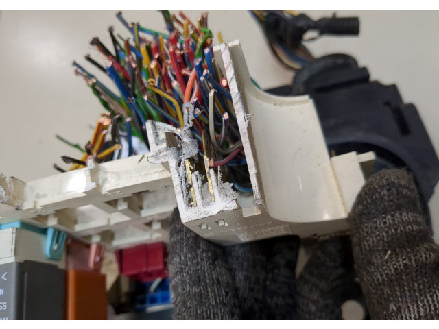 Блок предохранителей Volvo C70 1997-2005 355128