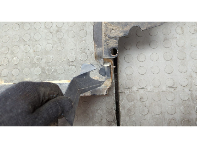 Замок капота  Skoda Octavia Tour 1996-2011     