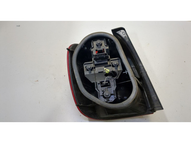 Задний фонарь