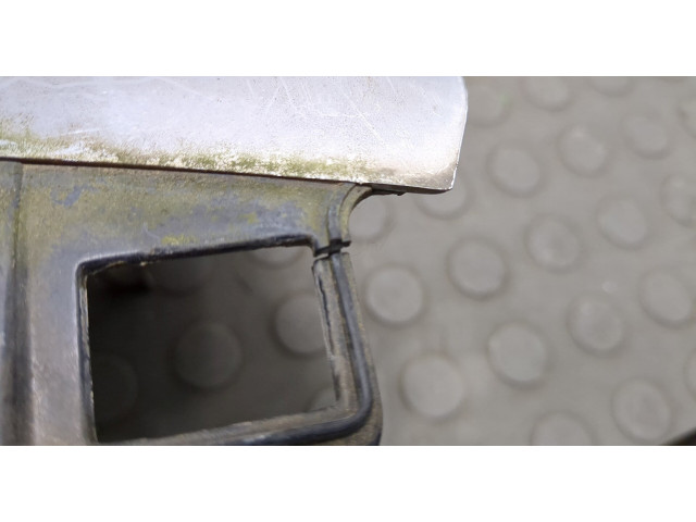 Решетка радиатора Saab 900 1993-1998