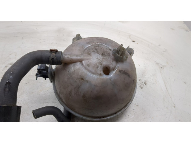 Бачок расширительный  Volkswagen Passat 8 2015-    