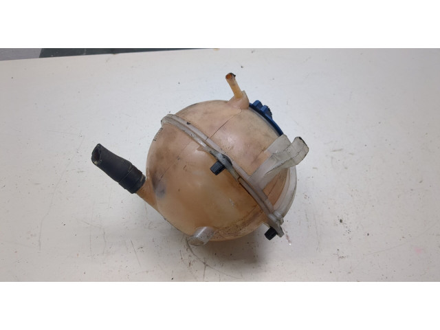 Бачок расширительный  Volkswagen Passat 7 2010-2015 Европа    