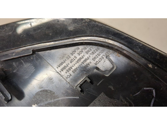 Задний фонарь          